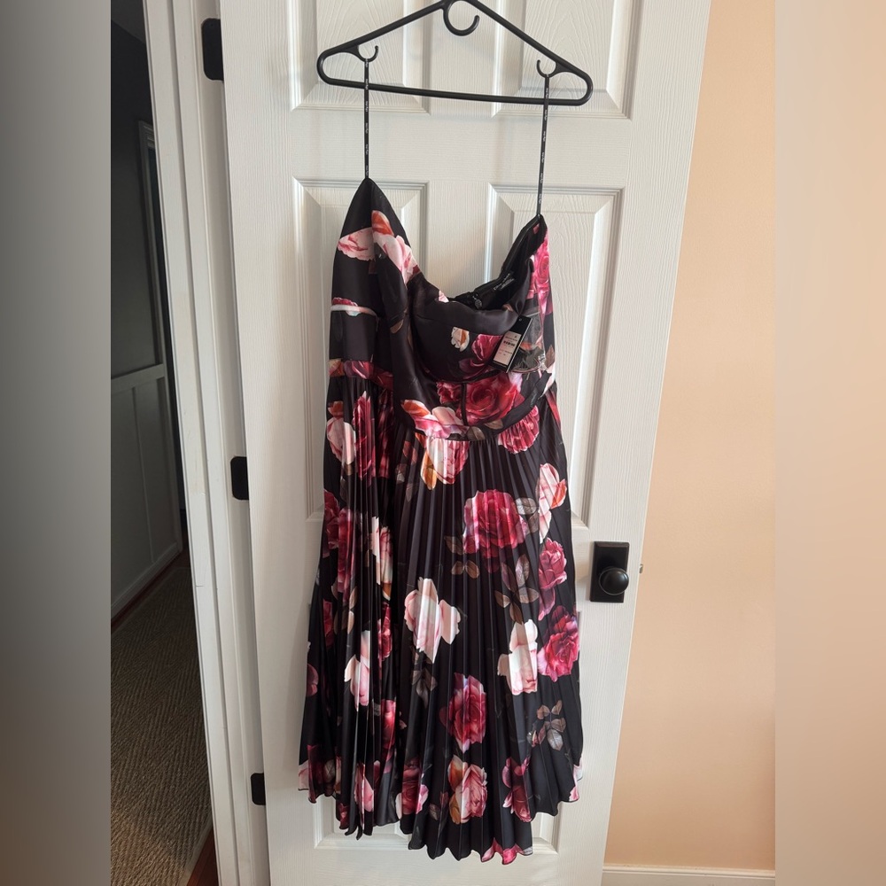 City Chic Rich Bloom Dress